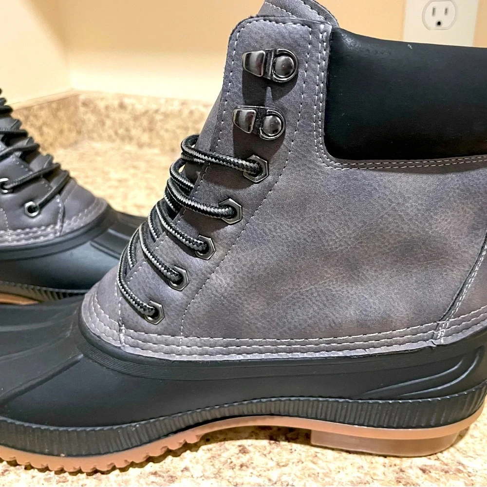 NEW Tommy Hilfiger Mens Colorblock Duck Boot Size 11 NEW! - Picture 3 of 7